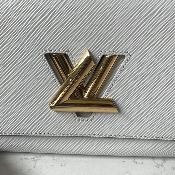 Louis Vuitton twist mm epi leather bag - Picture 3 of 7